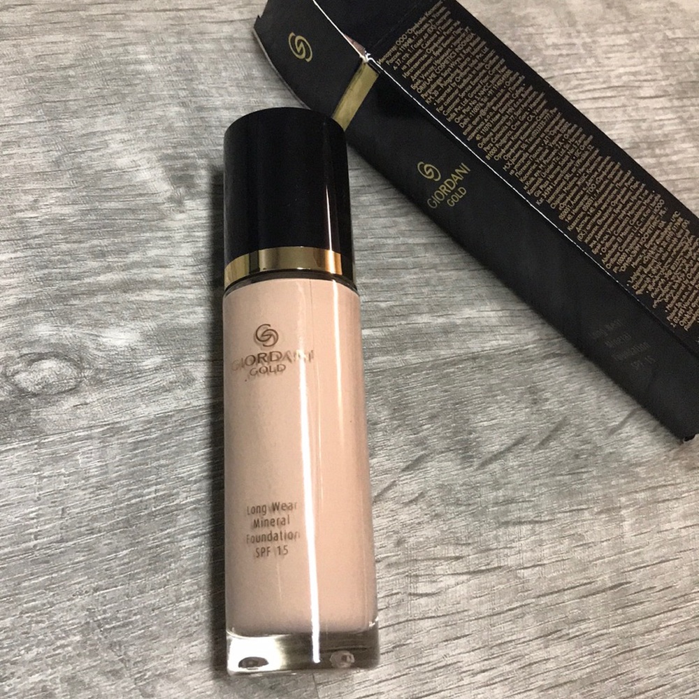 Oriflame Giordani Gold Long Wear Foundation